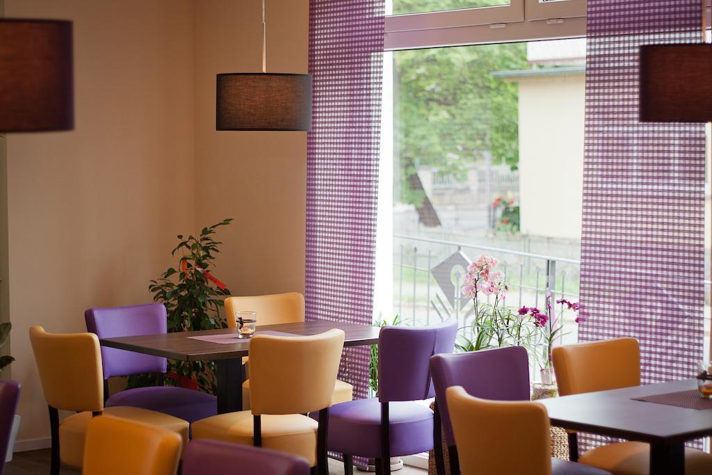 Cafe Hehrlich - Cafe, Pension&mehr Bad Tennstedt Exterior foto