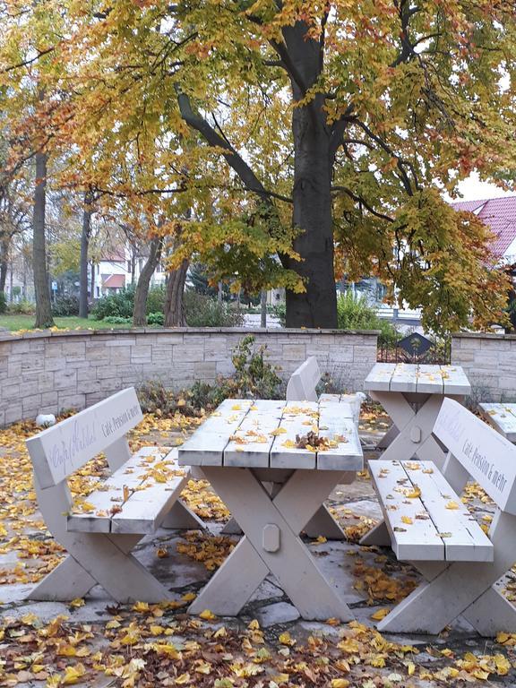Cafe Hehrlich - Cafe, Pension&mehr Bad Tennstedt Exterior foto